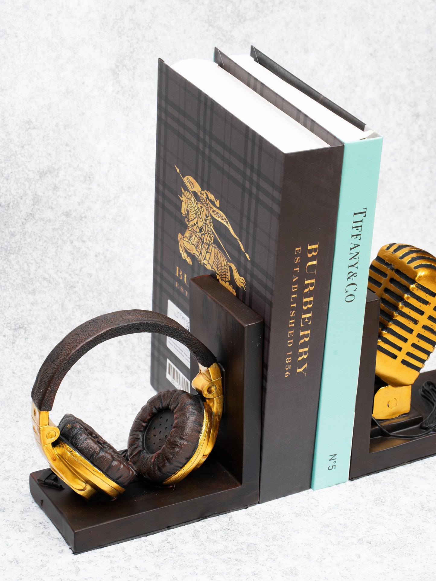 Stylish Musical Bookends for Music Lovers